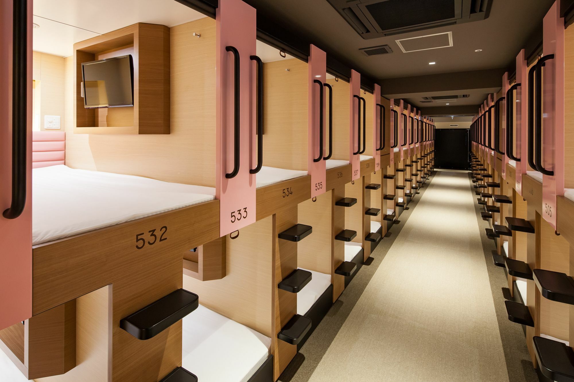 Y'S Cabin Osaka Namba Exterior photo
