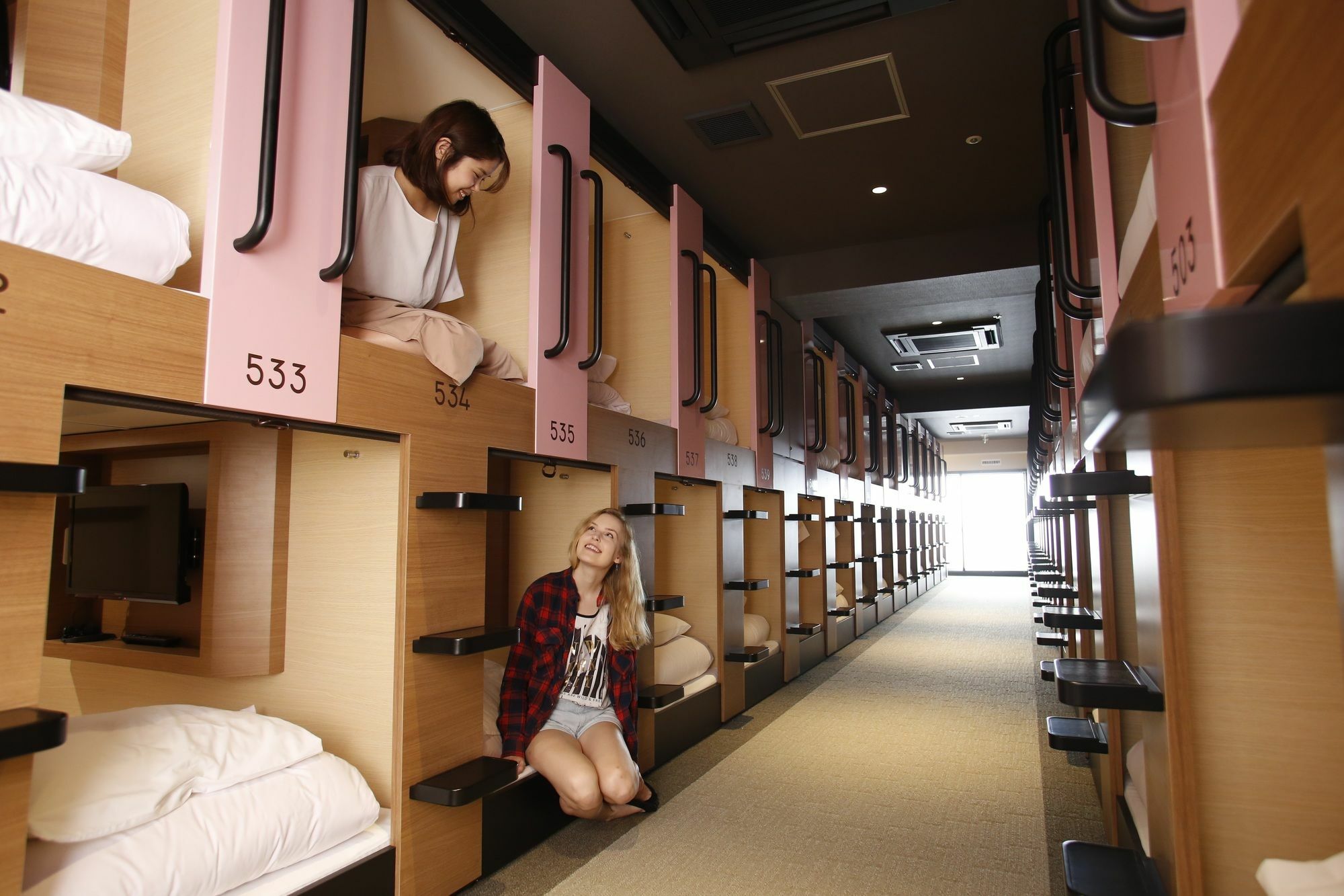 Y'S Cabin Osaka Namba Exterior photo