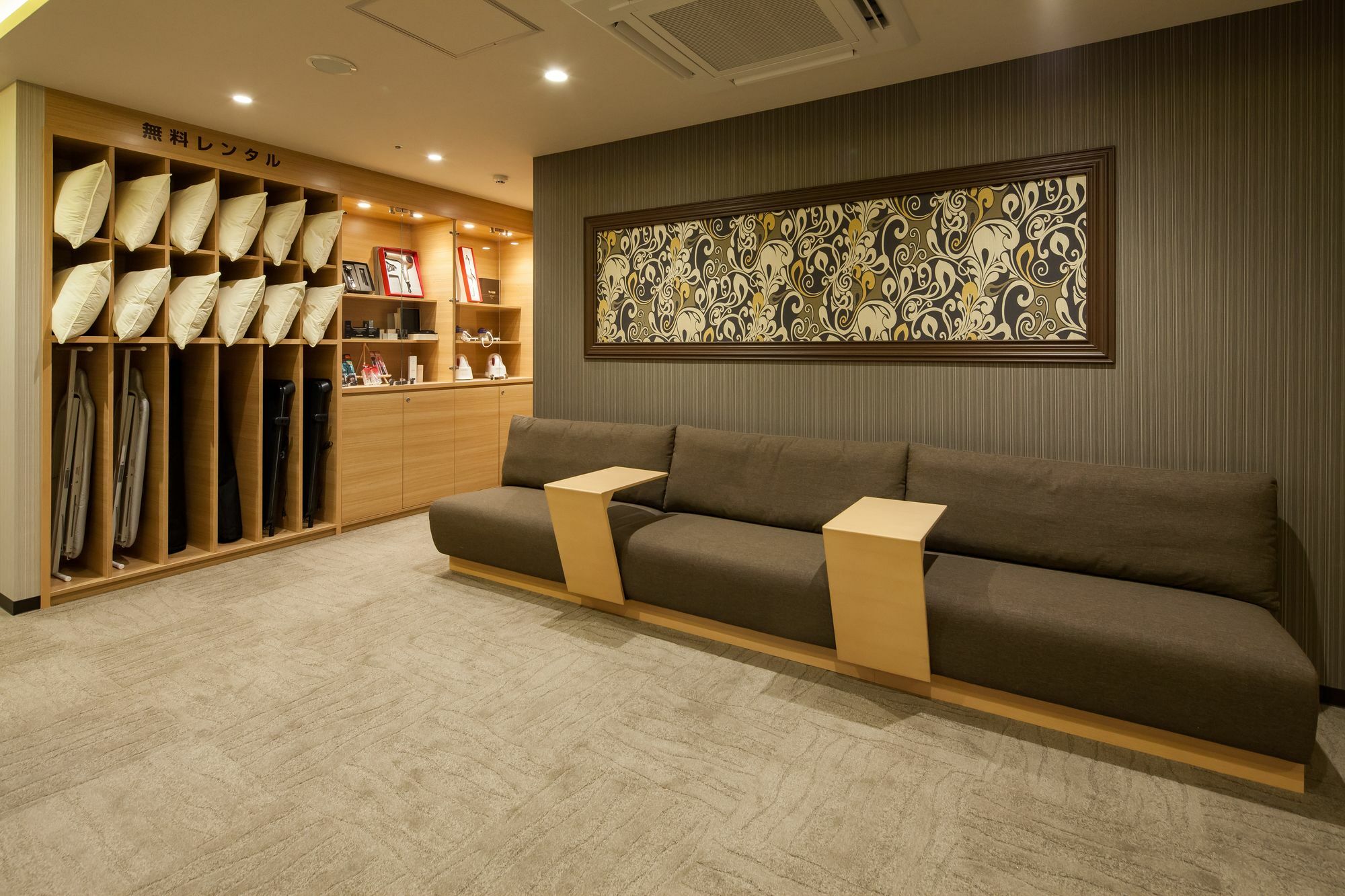 Y'S Cabin Osaka Namba Exterior photo