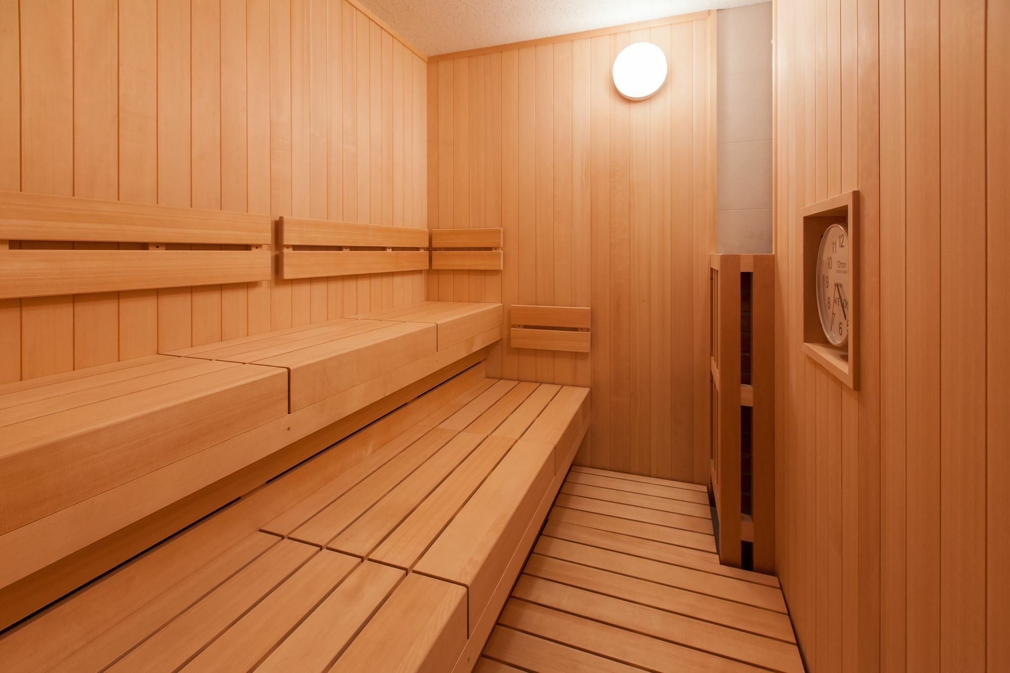 Y'S Cabin Osaka Namba Exterior photo